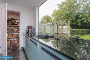 Kitchen- click for photo gallery